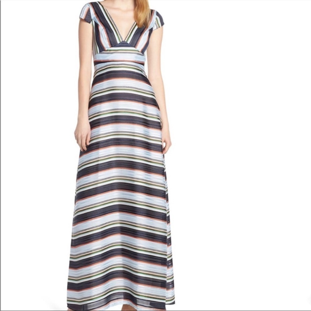 Foxiedox Tadilta Maxi Dress, size large. NWT.